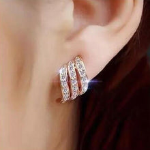 Load image into Gallery viewer, Pearls Pendient Stud Earrings For Women