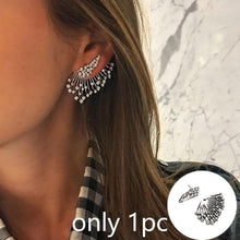 Load image into Gallery viewer, Pearls Pendient Stud Earrings For Women