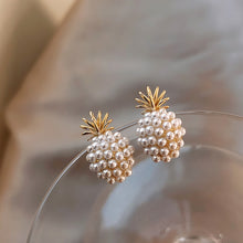 Load image into Gallery viewer, Pineapple Pearl earrings
