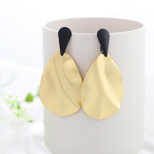 Load image into Gallery viewer, Golden Drop Earrings
