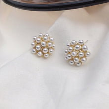 Load image into Gallery viewer, Pineapple Pearl earrings
